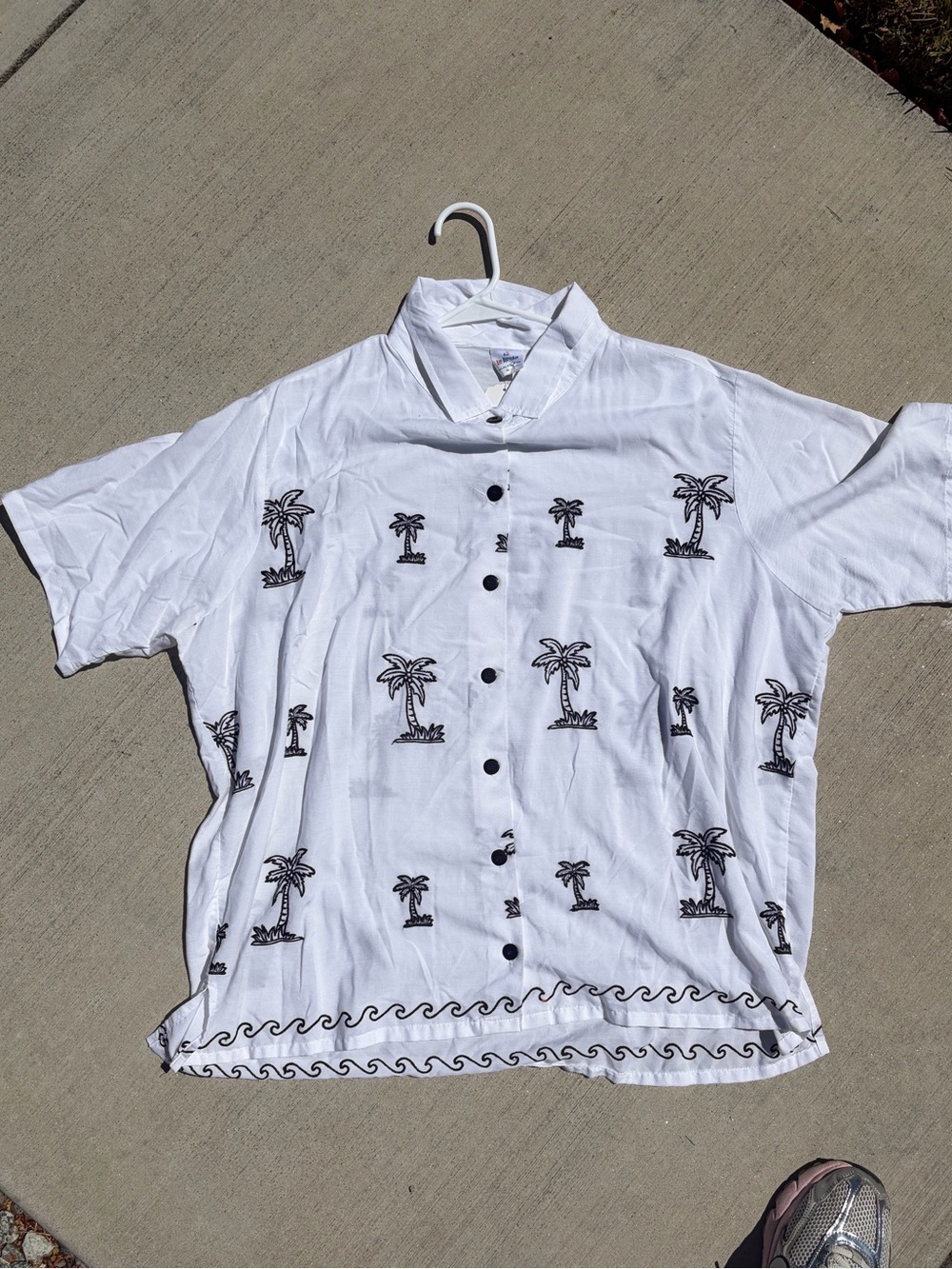 Lee White Short-Sleeve Palm Print Button-Down Shirt